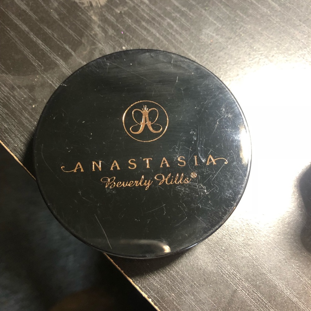 Anastasia Beverly Hills Starlight illuminator
